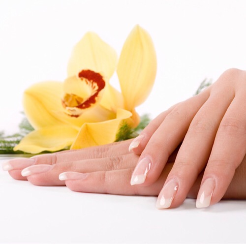 NICE NAILS & SPA - manicure